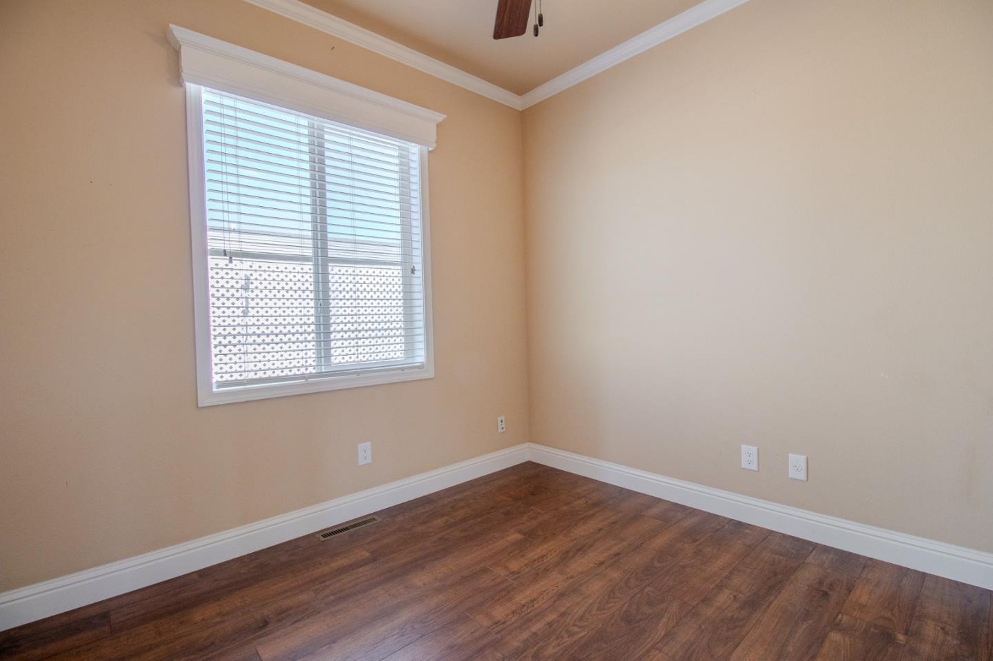 Detail Gallery Image 11 of 22 For 433 Sylvan Ave #105,  Mountain View,  CA 94041 - 2 Beds | 2 Baths