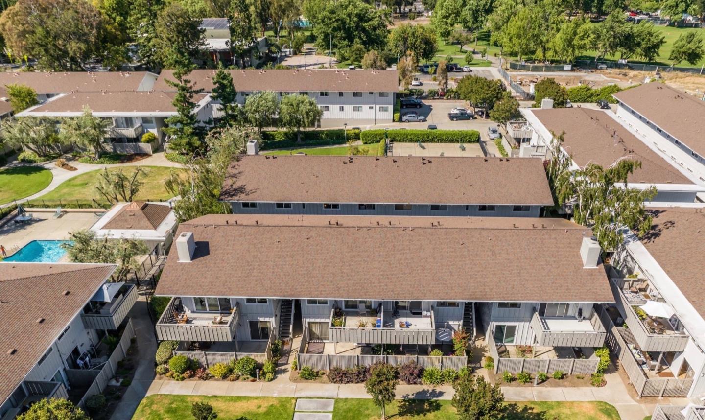 Detail Gallery Image 19 of 31 For 255 S Rengstorff Ave #52,  Mountain View,  CA 94040 - 3 Beds | 2 Baths