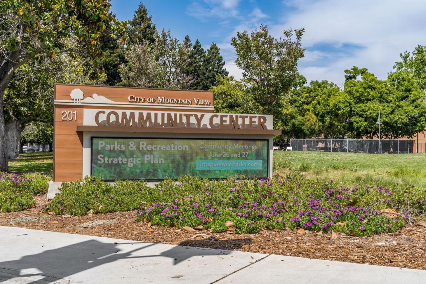 Detail Gallery Image 26 of 31 For 255 S Rengstorff Ave #52,  Mountain View,  CA 94040 - 3 Beds | 2 Baths