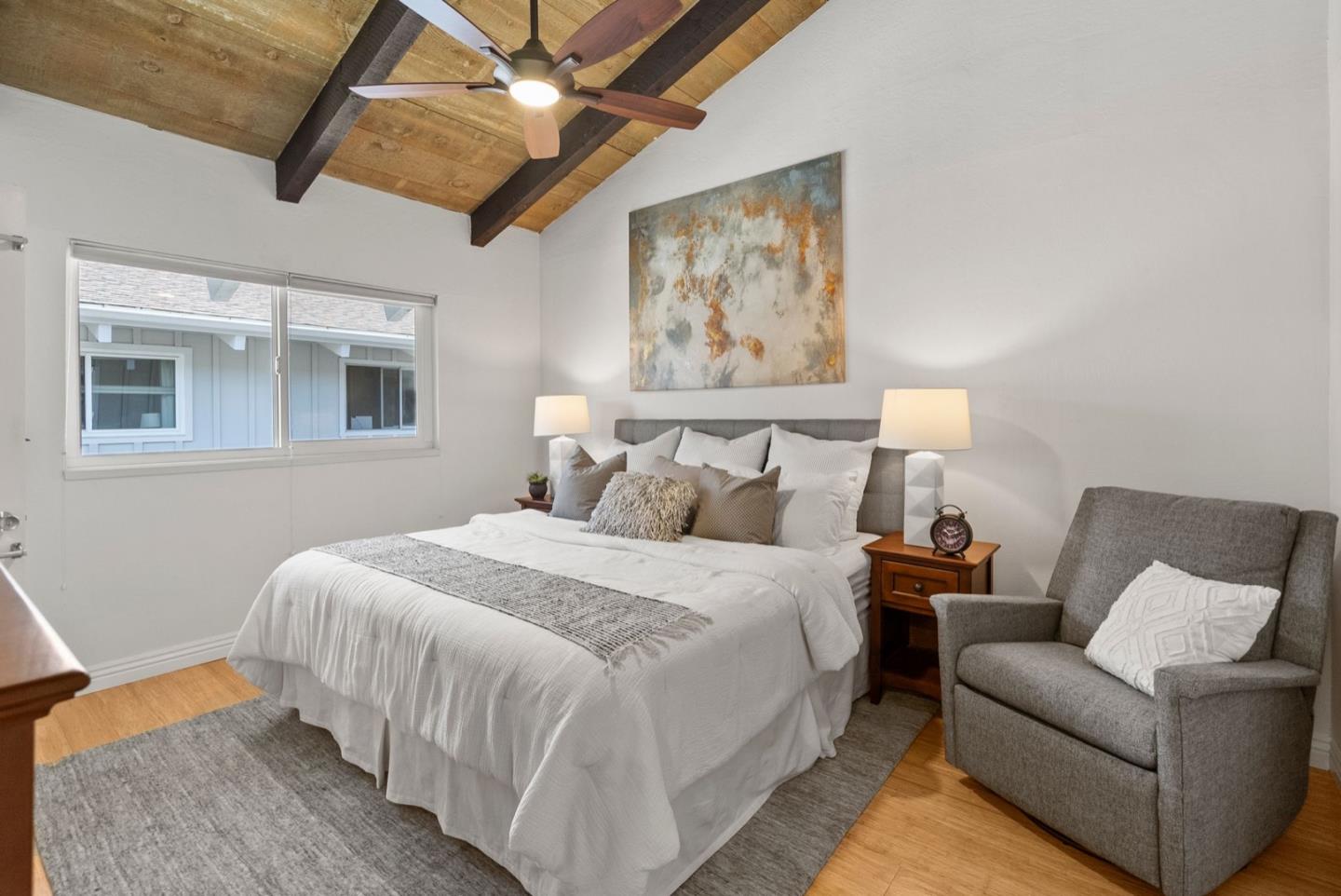 Detail Gallery Image 6 of 31 For 255 S Rengstorff Ave #52,  Mountain View,  CA 94040 - 3 Beds | 2 Baths