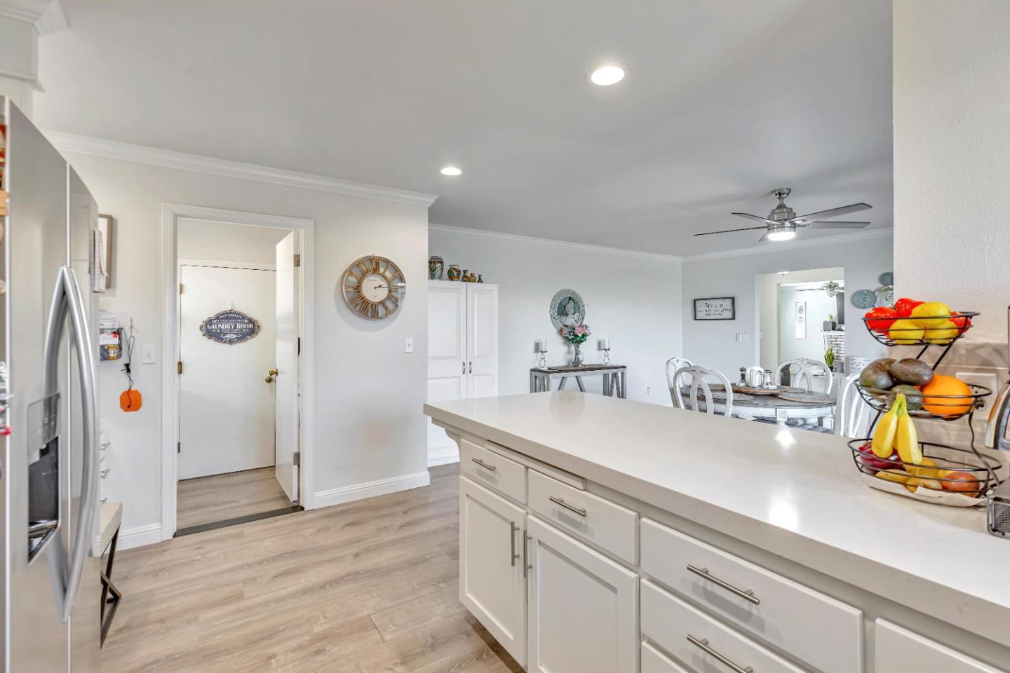 Detail Gallery Image 14 of 45 For 1220 Heather Glen Cir, Hollister,  CA 95023 - 3 Beds | 2 Baths