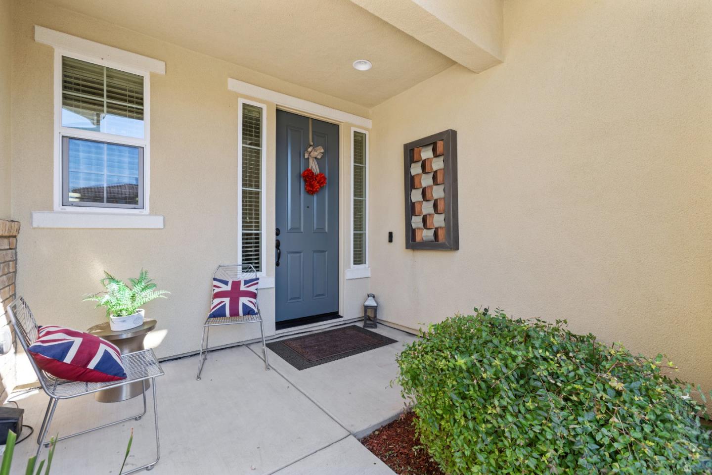 Detail Gallery Image 10 of 65 For 9820 Bobcat Ct, Gilroy,  CA 95020 - 4 Beds | 3/1 Baths