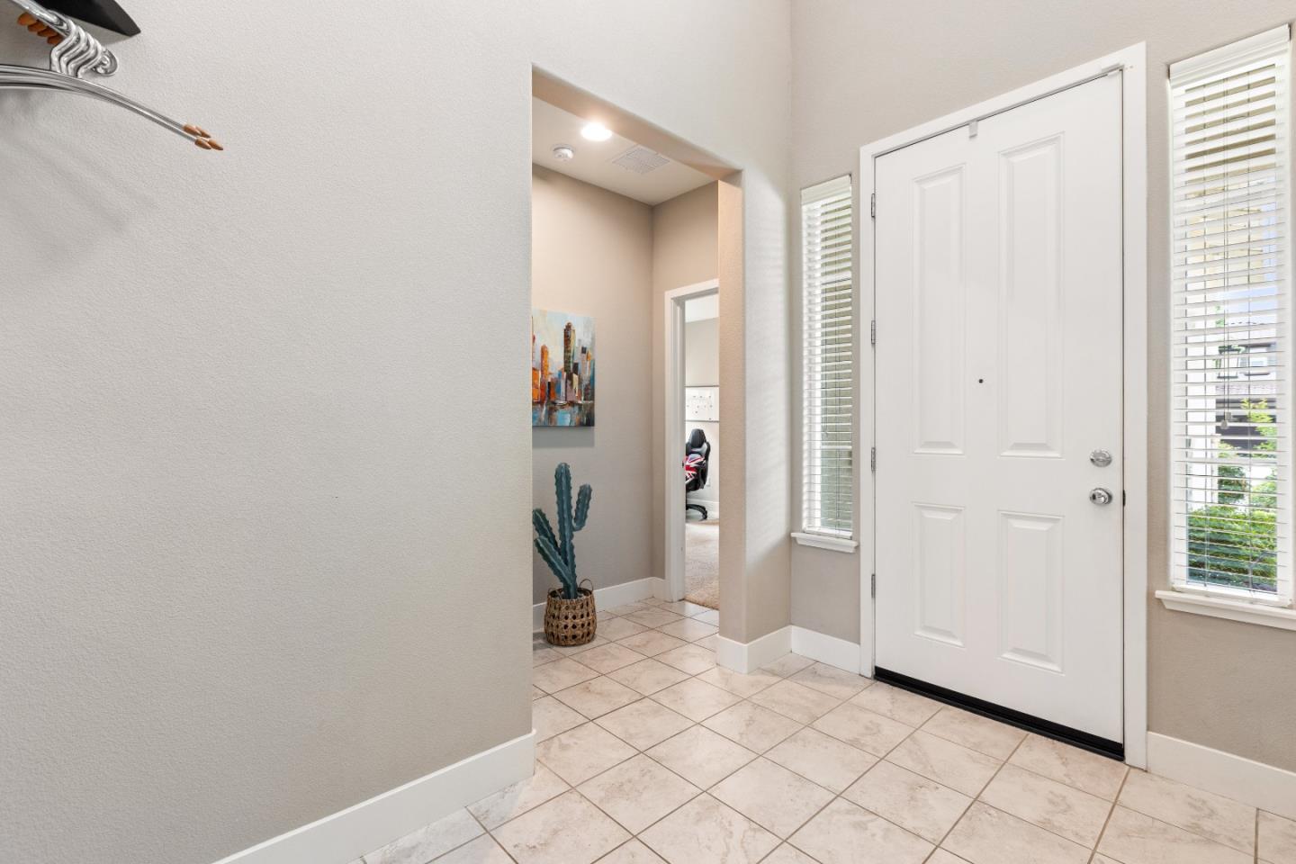 Detail Gallery Image 12 of 65 For 9820 Bobcat Ct, Gilroy,  CA 95020 - 4 Beds | 3/1 Baths
