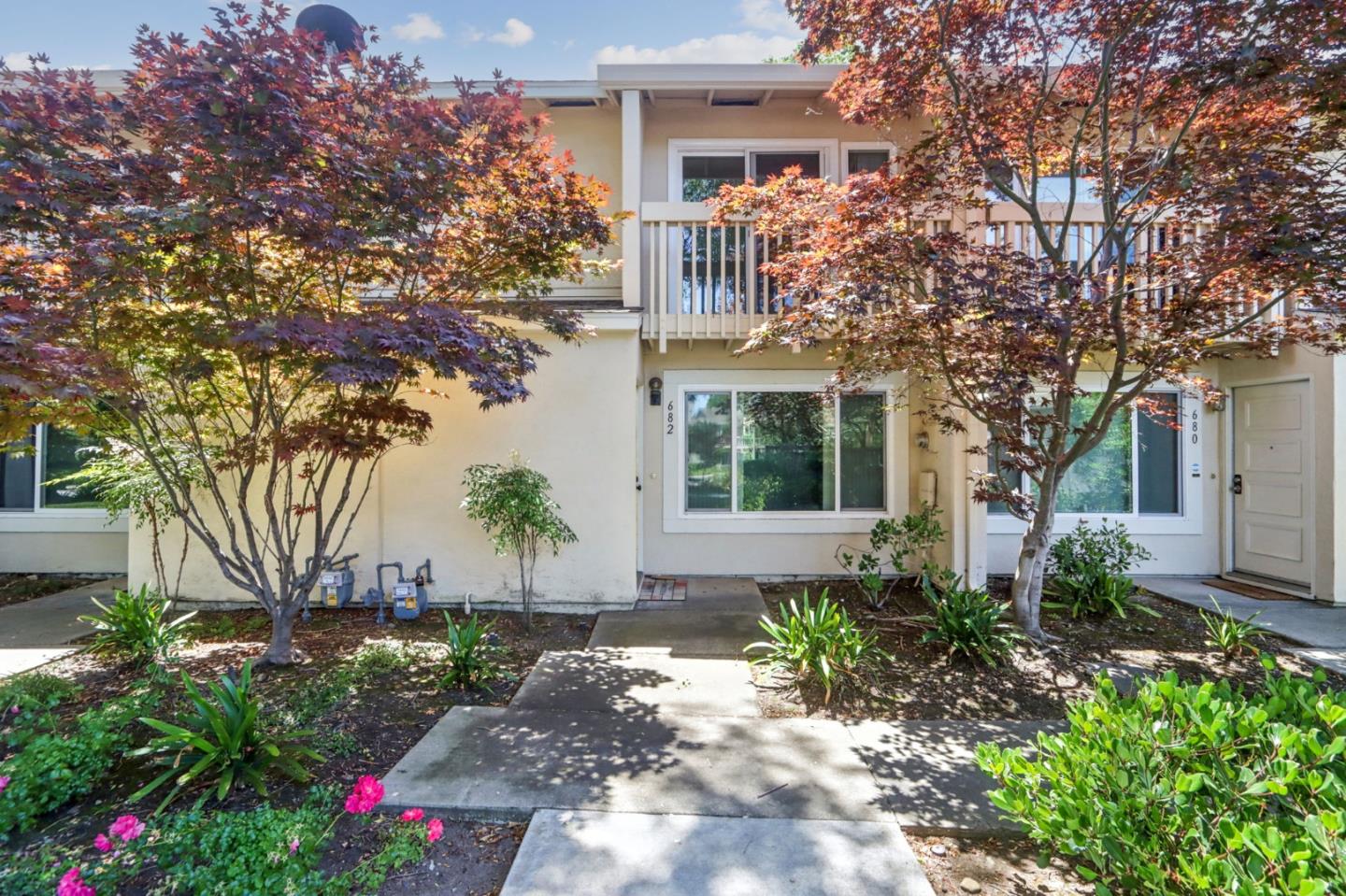 Detail Gallery Image 1 of 1 For 682 Crescent Ave, Sunnyvale,  CA 94087 - 2 Beds | 1/1 Baths