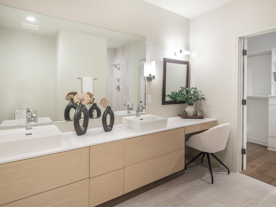 Detail Gallery Image 9 of 14 For 542 Lighthouse Ave #301,  Pacific Grove,  CA 93950 - 2 Beds | 2/1 Baths