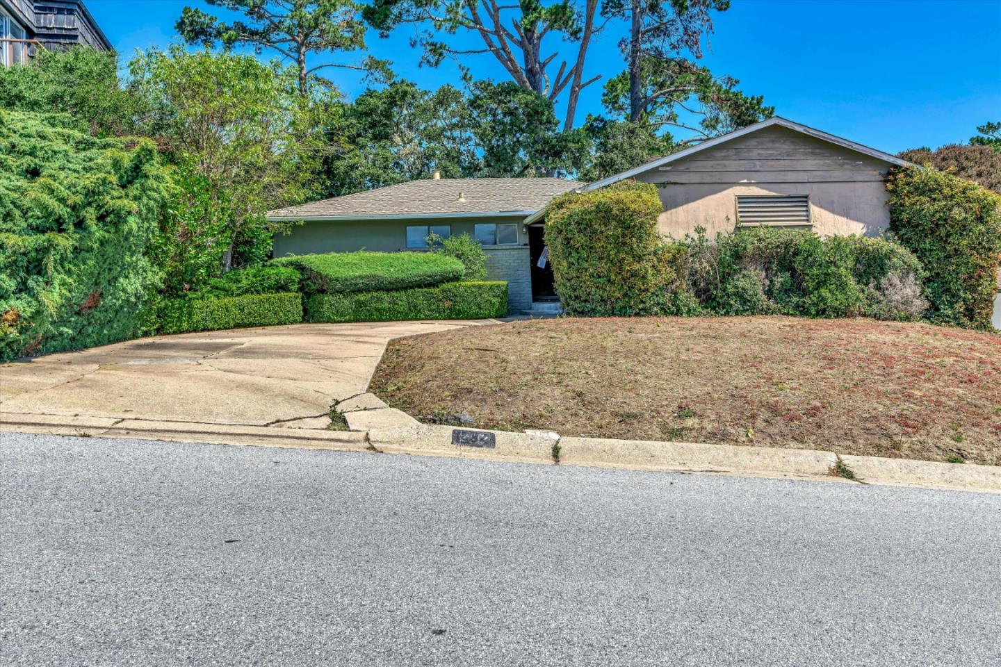 Detail Gallery Image 1 of 35 For 282 via Gayuba, Monterey,  CA 93940 - 3 Beds | 2 Baths