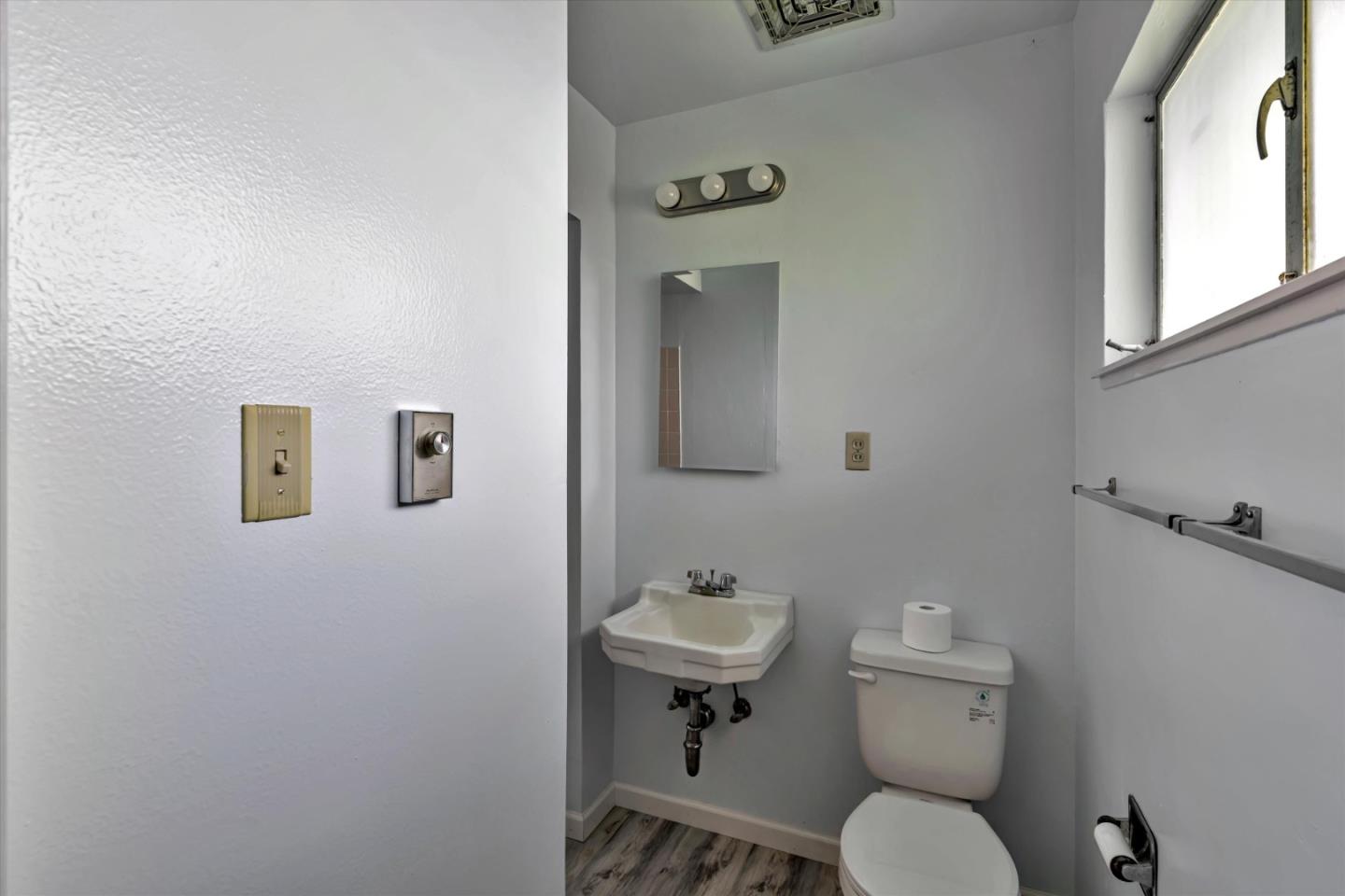 Detail Gallery Image 22 of 35 For 282 via Gayuba, Monterey,  CA 93940 - 3 Beds | 2 Baths