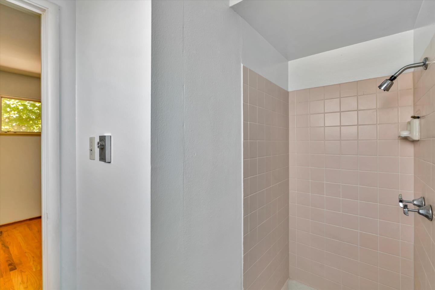 Detail Gallery Image 23 of 35 For 282 via Gayuba, Monterey,  CA 93940 - 3 Beds | 2 Baths