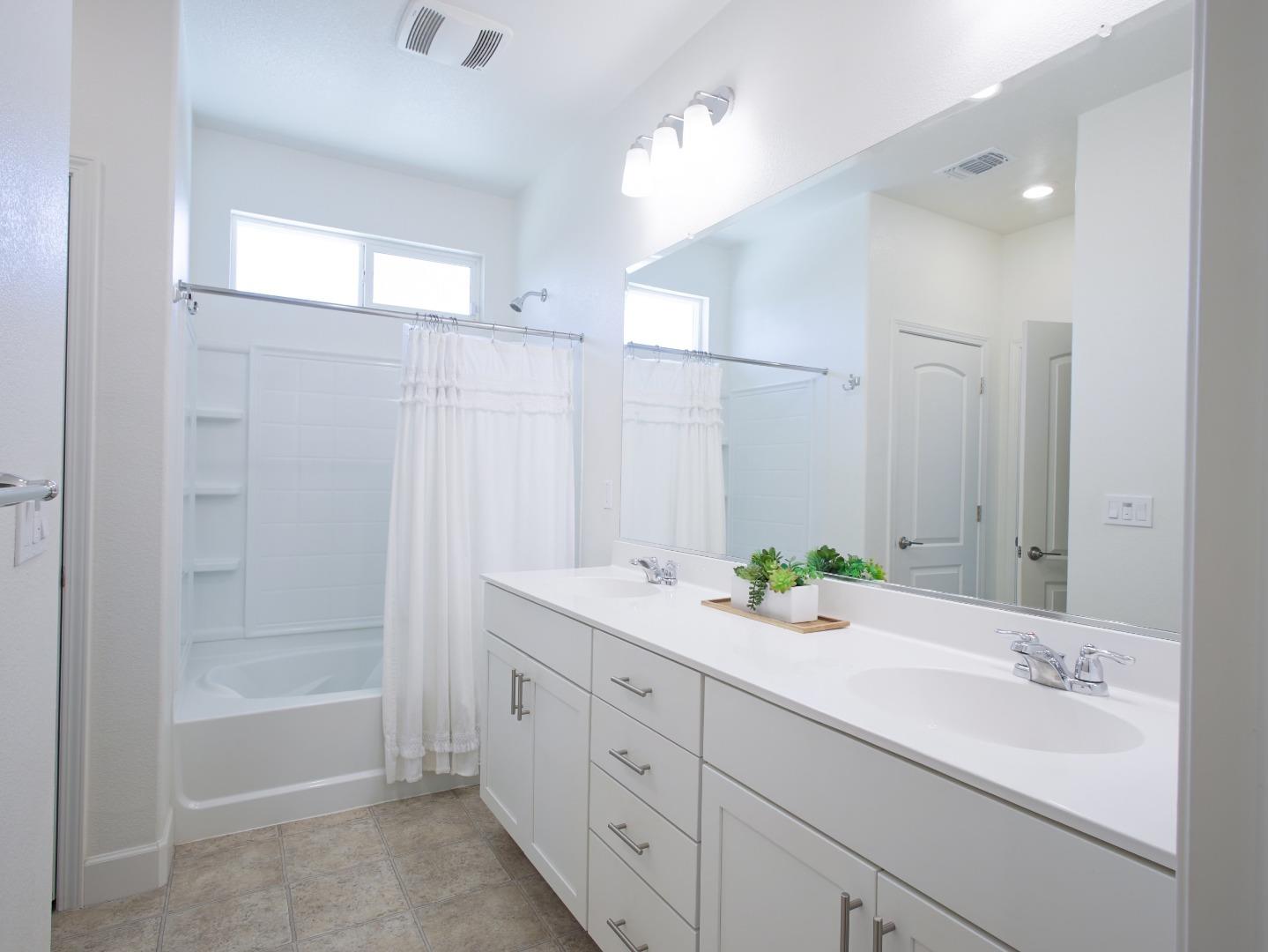 Detail Gallery Image 17 of 21 For 874 Fulton Way, Hollister,  CA 95023 - 4 Beds | 2/1 Baths