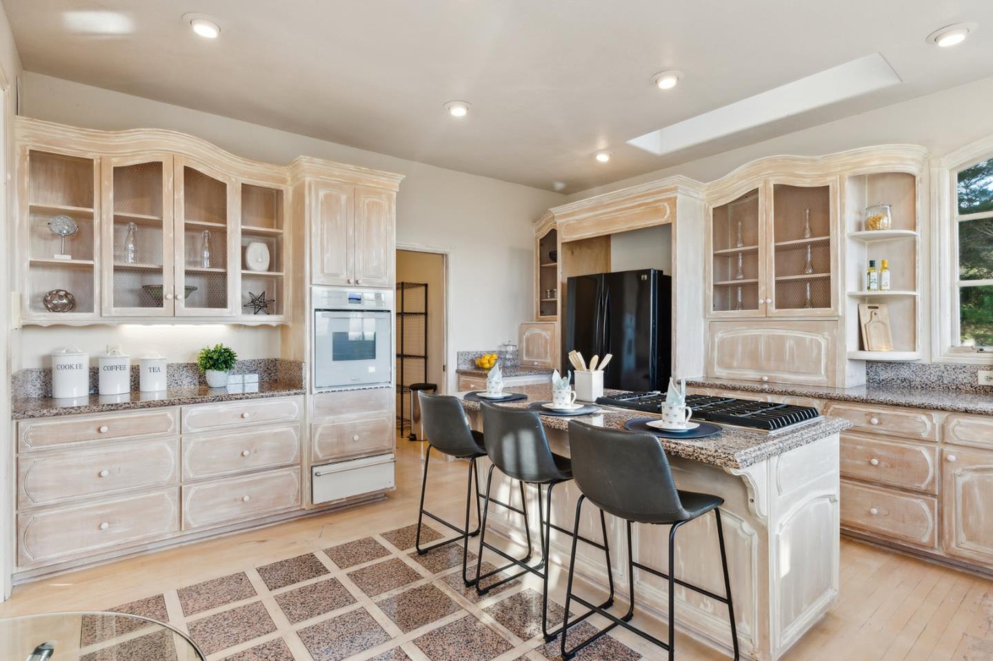 Detail Gallery Image 17 of 55 For 112 Sunset Ter, Scotts Valley,  CA 95066 - 4 Beds | 3/1 Baths