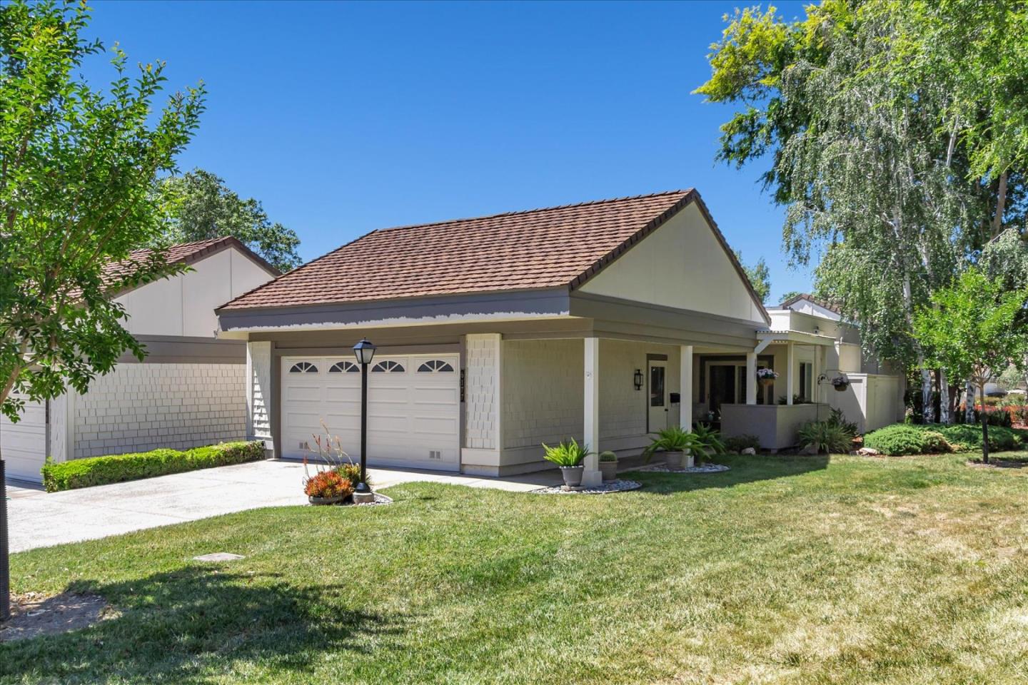 Detail Gallery Image 1 of 1 For 6177 Montgomery Pl, San Jose,  CA 95135 - 2 Beds | 2 Baths