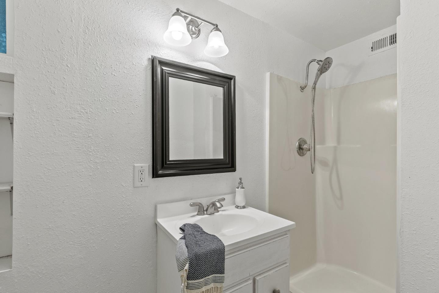 Detail Gallery Image 36 of 50 For 800 Ranchitos Del Sol, Aptos,  CA 95003 - 4 Beds | 2/1 Baths