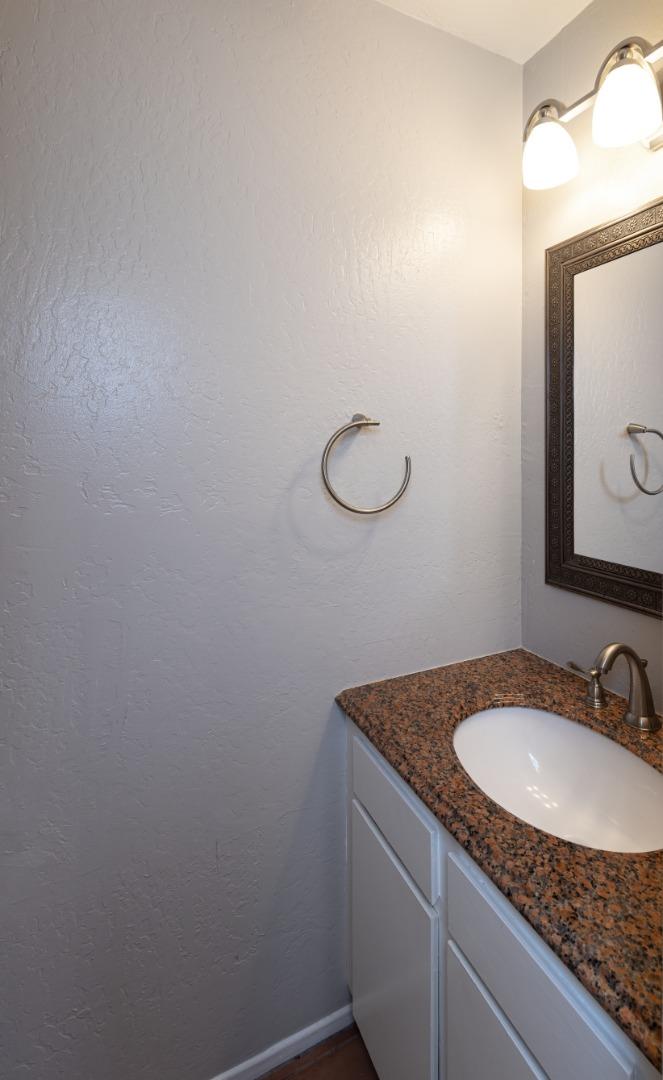 Detail Gallery Image 3 of 28 For 1200 Capitola Rd #24,  Santa Cruz,  CA 95062 - 3 Beds | 1/1 Baths