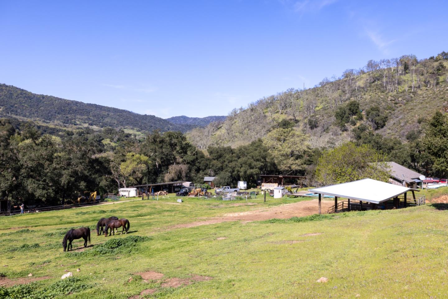 Detail Gallery Image 4 of 42 For 20215 Cachagua Rd, Carmel Valley,  CA 93924 - 3 Beds | 2 Baths