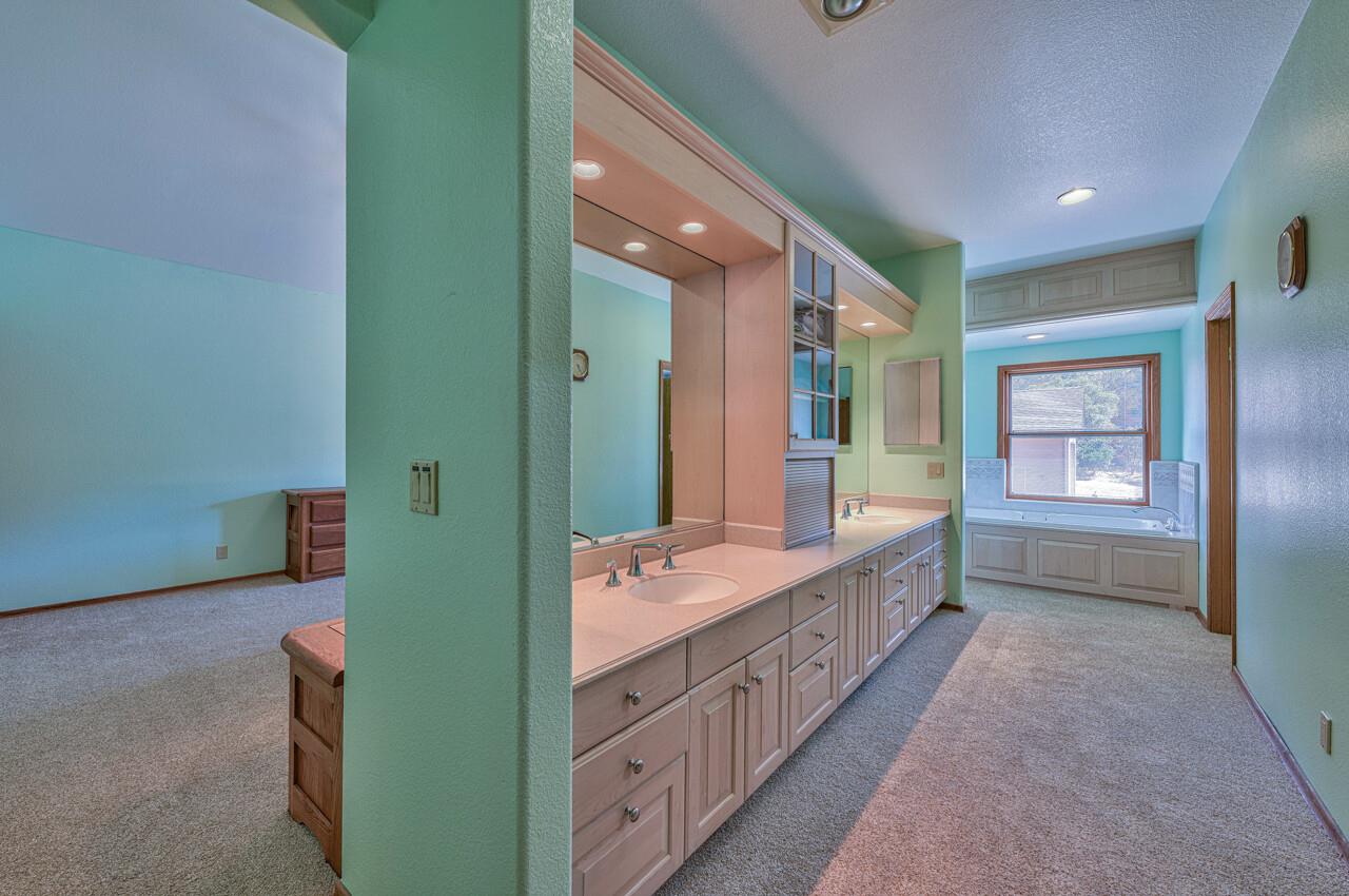 Detail Gallery Image 24 of 62 For 68 San Benancio Rd, Salinas,  CA 93908 - 6 Beds | 3/1 Baths