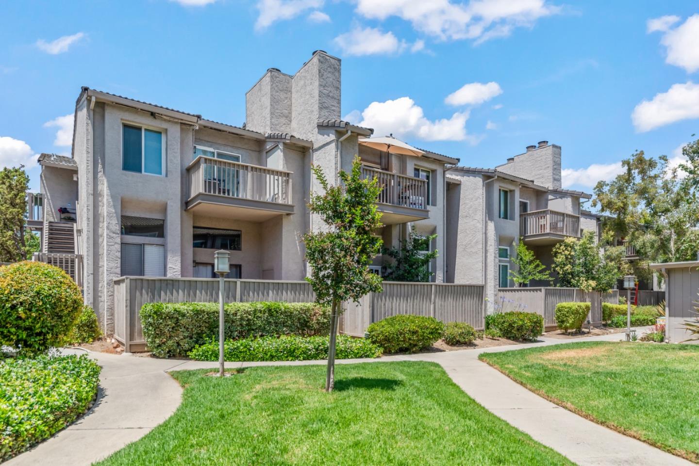 Detail Gallery Image 1 of 1 For 2280 Sun Glory Ln #B,  San Jose,  CA 95124 - 2 Beds | 2 Baths