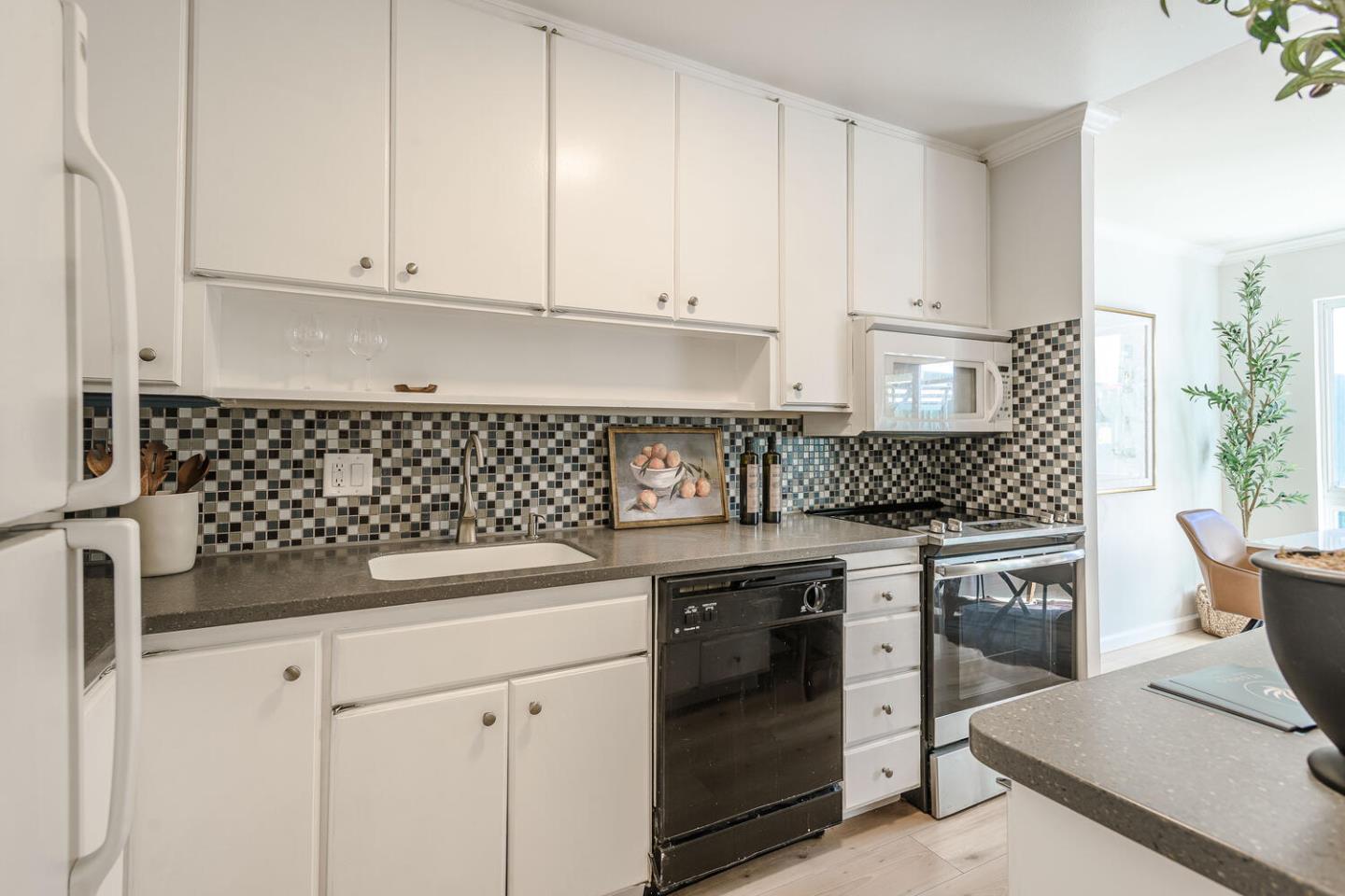 Detail Gallery Image 8 of 32 For 816 Delaware St #210,  San Mateo,  CA 94401 - 1 Beds | 1 Baths