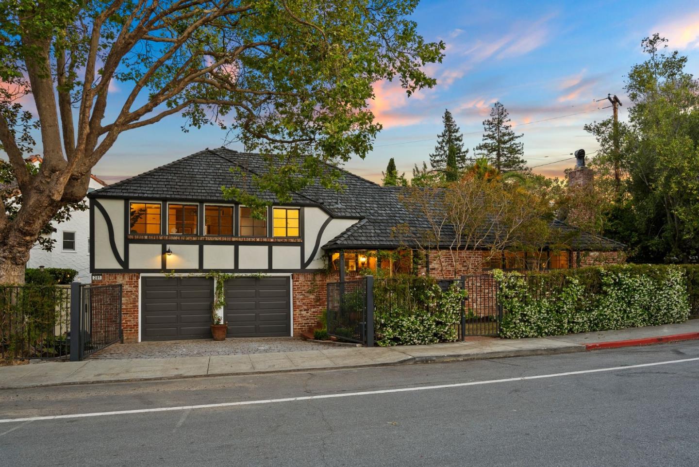 Detail Gallery Image 1 of 1 For 281 W 3rd Ave, San Mateo,  CA 94402 - 4 Beds | 2/1 Baths