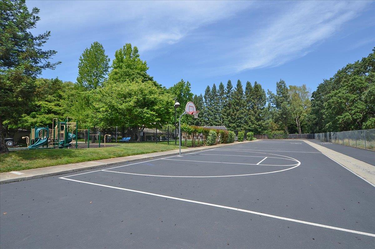 Detail Gallery Image 14 of 28 For 2113 Arroyo Ct #2,  Pleasanton,  CA 94588 - 2 Beds | 1 Baths