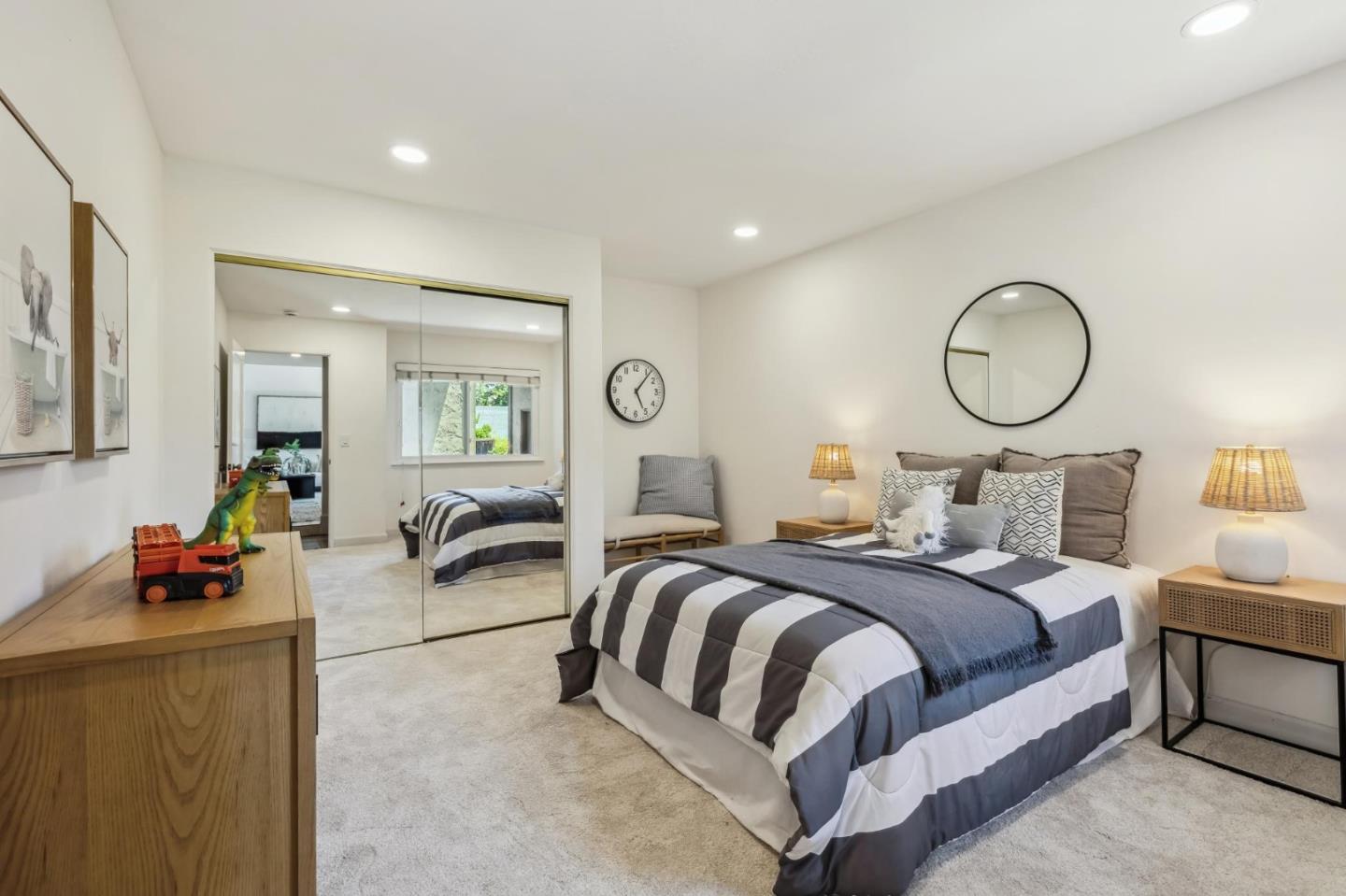 Detail Gallery Image 21 of 37 For 856 Runningwood Cir, Mountain View,  CA 94040 - 2 Beds | 2 Baths