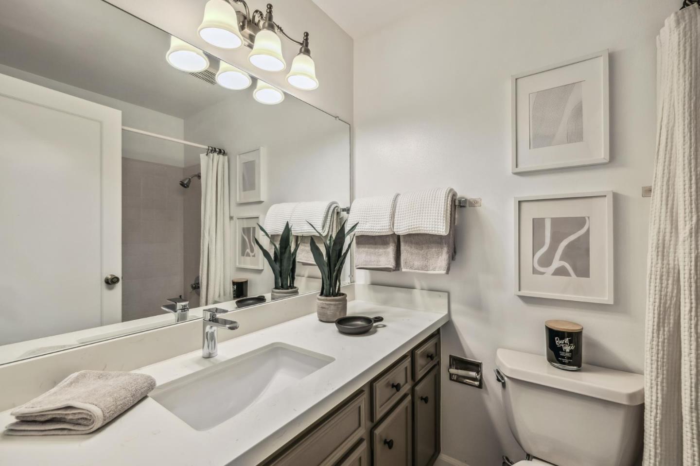 Detail Gallery Image 23 of 37 For 856 Runningwood Cir, Mountain View,  CA 94040 - 2 Beds | 2 Baths
