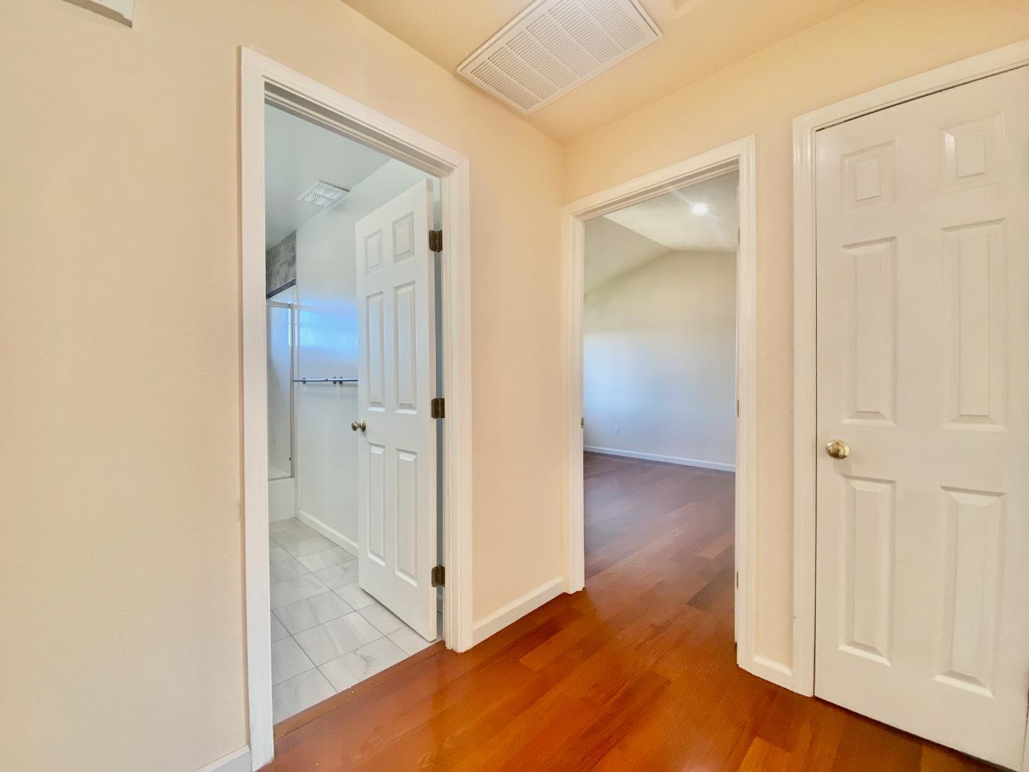 Detail Gallery Image 20 of 28 For 612 Peninsula Ave #C,  Burlingame,  CA 94010 - 2 Beds | 1/1 Baths