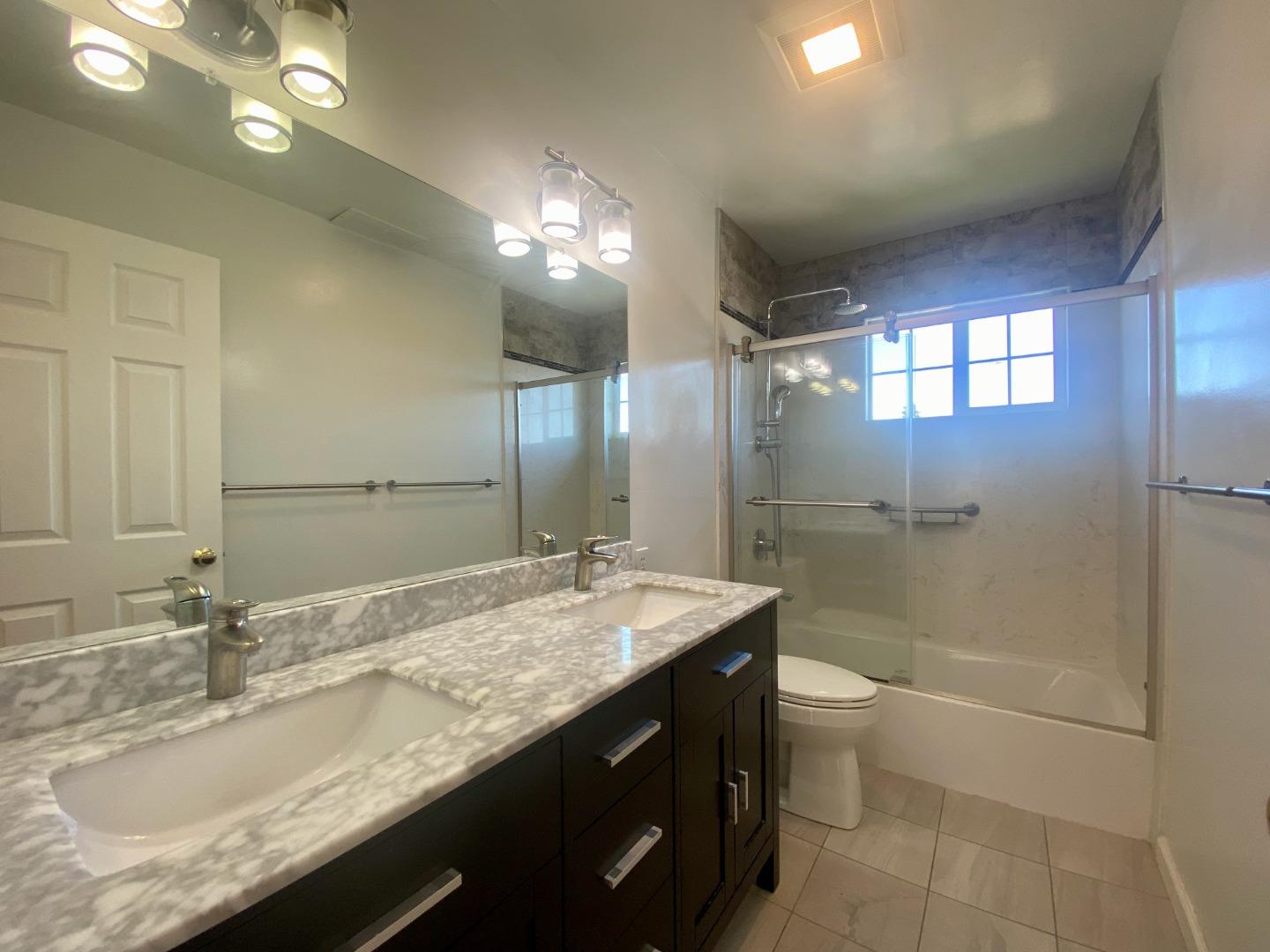 Detail Gallery Image 21 of 28 For 612 Peninsula Ave #C,  Burlingame,  CA 94010 - 2 Beds | 1/1 Baths