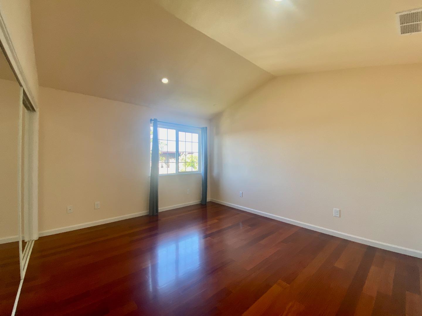 Detail Gallery Image 23 of 28 For 612 Peninsula Ave #C,  Burlingame,  CA 94010 - 2 Beds | 1/1 Baths