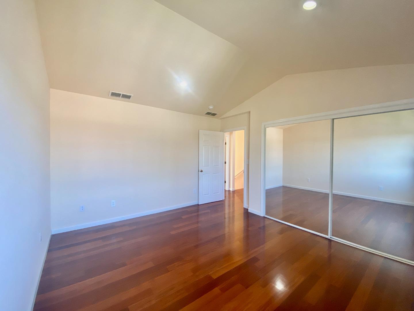 Detail Gallery Image 24 of 28 For 612 Peninsula Ave #C,  Burlingame,  CA 94010 - 2 Beds | 1/1 Baths