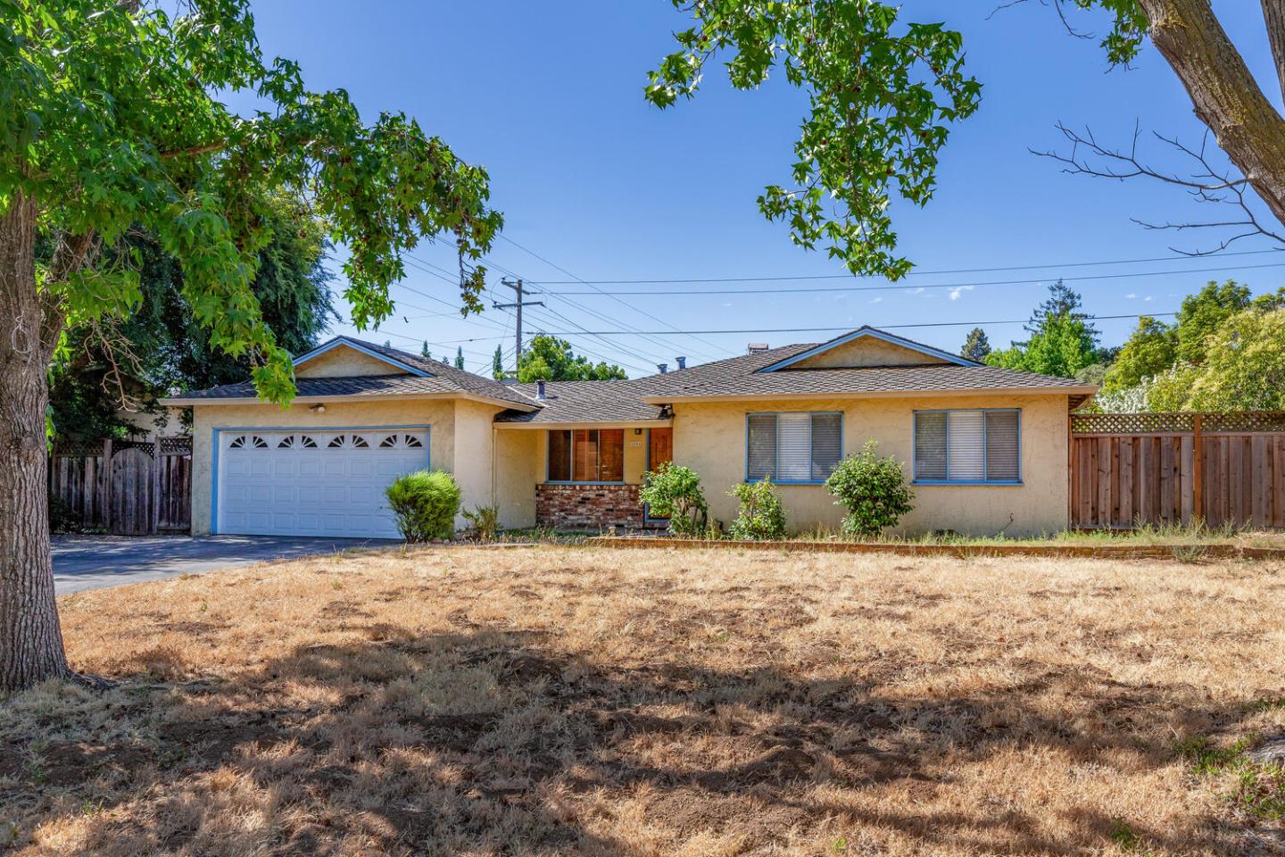 Detail Gallery Image 1 of 1 For 22366 Creston Dr, Los Altos,  CA 94024 - 3 Beds | 1/1 Baths