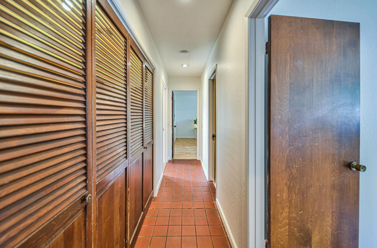 Detail Gallery Image 23 of 40 For 26122 Carmel Knolls Dr, Carmel,  CA 93923 - 3 Beds | 2 Baths