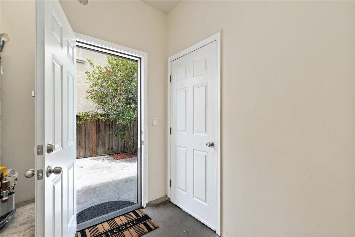 Detail Gallery Image 7 of 25 For 501 Sugar Maple Ln, San Leandro,  CA 94578 - 3 Beds | 3 Baths