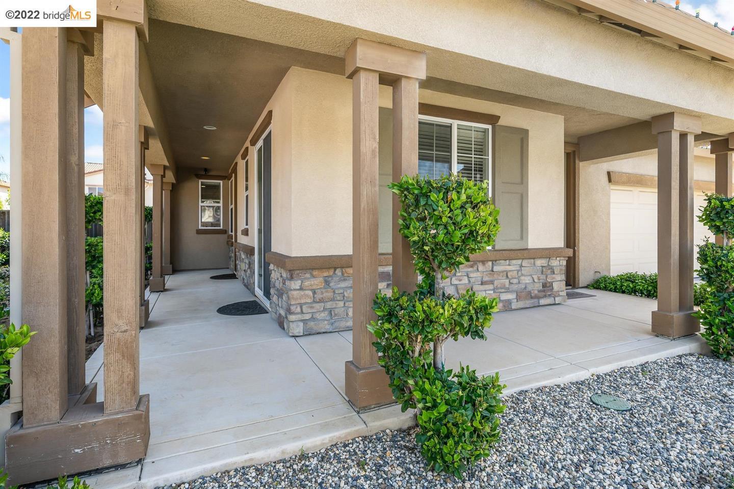 Detail Gallery Image 3 of 8 For 22 Solstice Ct, Oakley,  CA 94561 - 3 Beds | 2/1 Baths