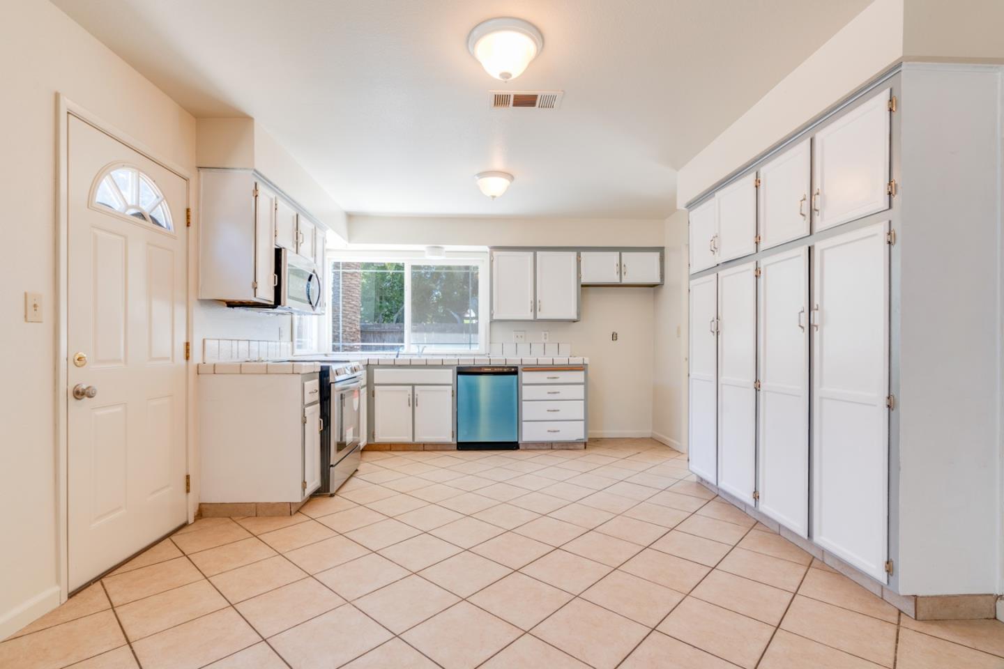 3370 Calaveras Ct, Merced, CA 95340 photo 8
