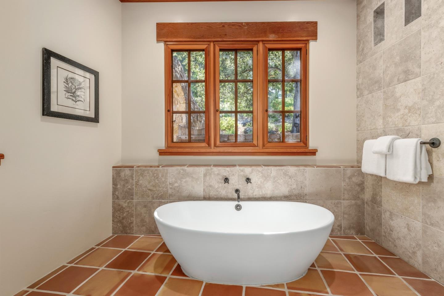 Detail Gallery Image 35 of 78 For 178 Pinon Dr, Portola Valley,  CA 94028 - 4 Beds | 4/1 Baths