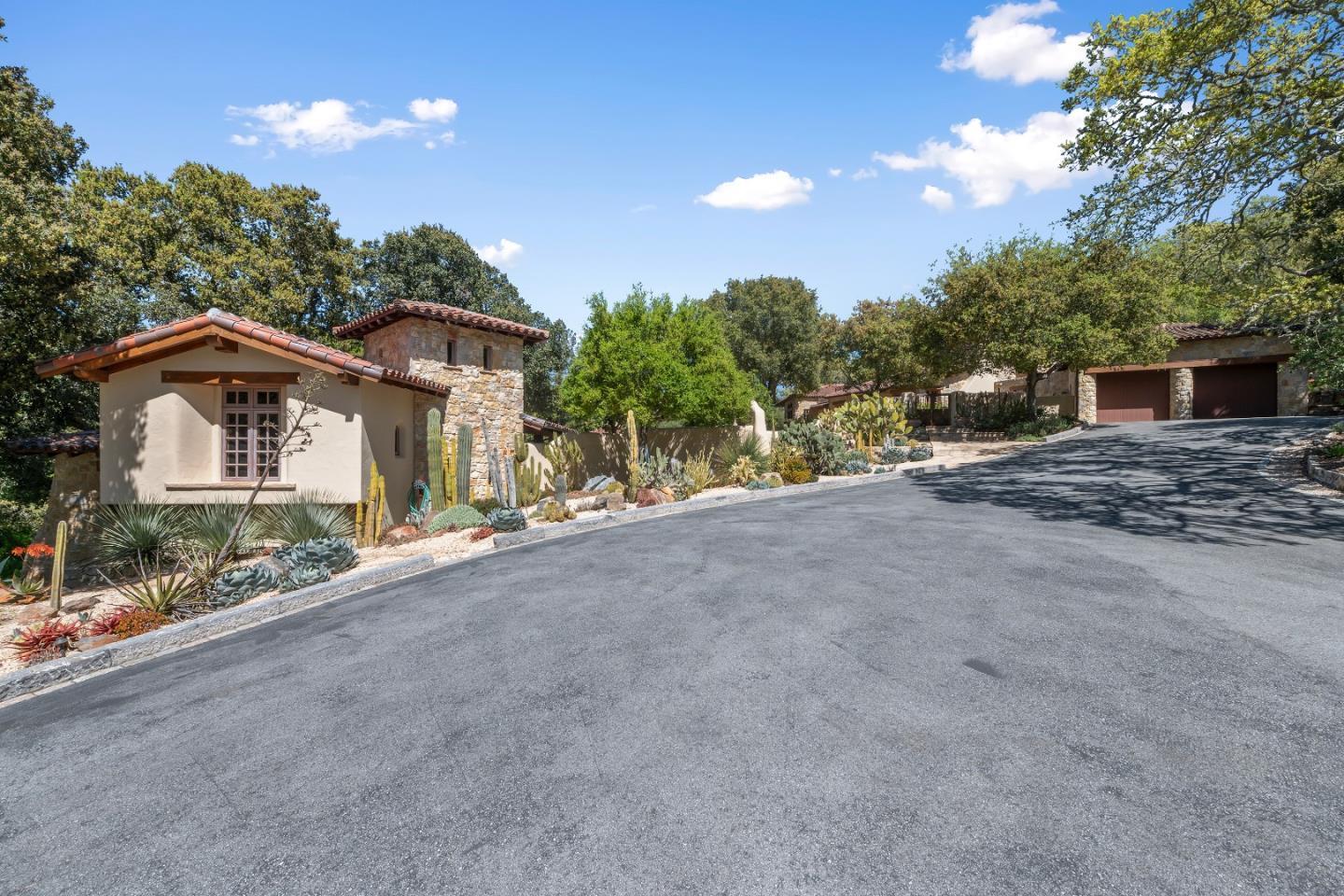 Detail Gallery Image 4 of 78 For 178 Pinon Dr, Portola Valley,  CA 94028 - 4 Beds | 4/1 Baths