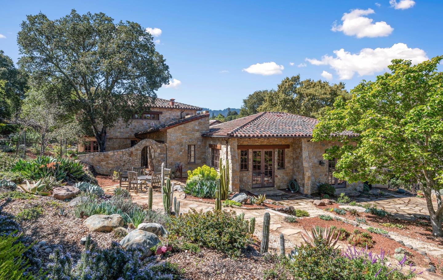 Detail Gallery Image 72 of 78 For 178 Pinon Dr, Portola Valley,  CA 94028 - 4 Beds | 4/1 Baths