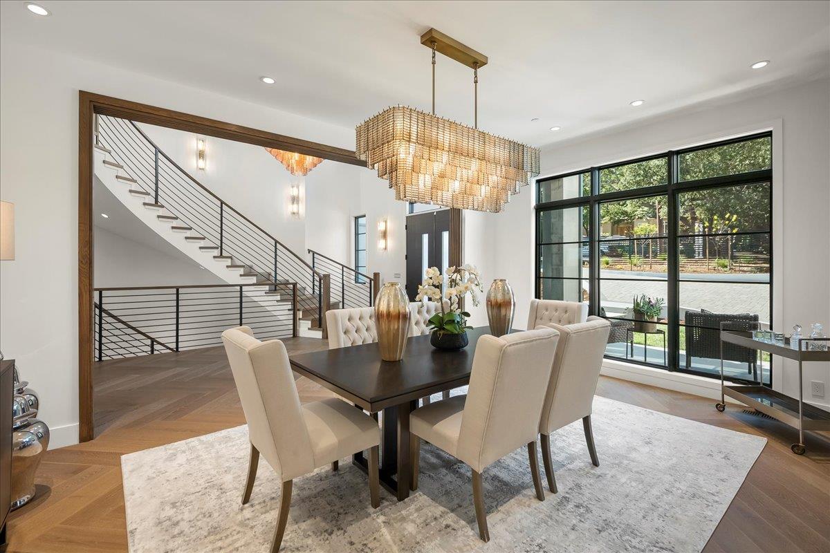 Detail Gallery Image 25 of 154 For 15814 Glen Una Dr, Los Gatos,  CA 95030 - 8 Beds | 9/4 Baths