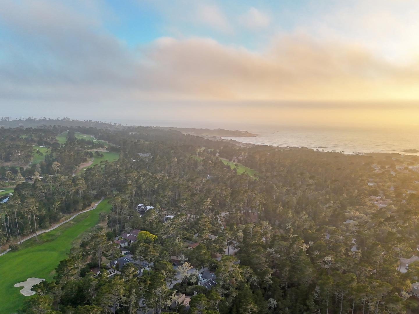 Detail Gallery Image 8 of 39 For 1078 Spyglass Woods Dr, Pebble Beach,  CA 93953 - 3 Beds | 3 Baths