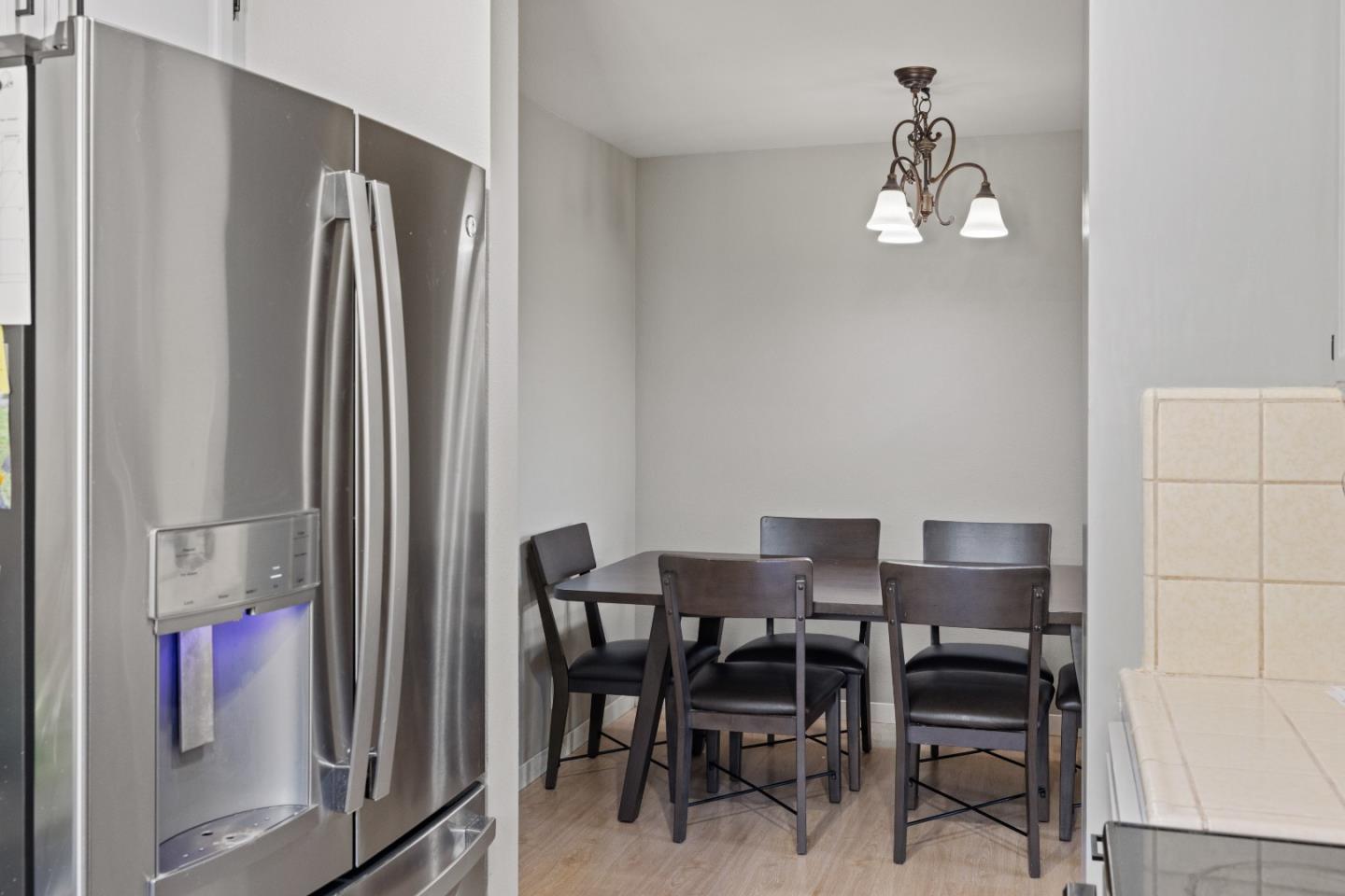 Detail Gallery Image 11 of 41 For 120 Nissen Rd #4,  Salinas,  CA 93901 - 2 Beds | 2 Baths