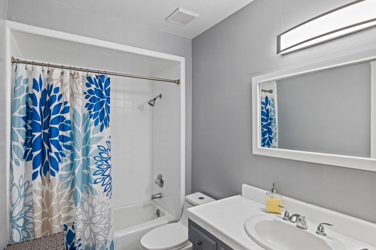 Detail Gallery Image 23 of 41 For 120 Nissen Rd #4,  Salinas,  CA 93901 - 2 Beds | 2 Baths