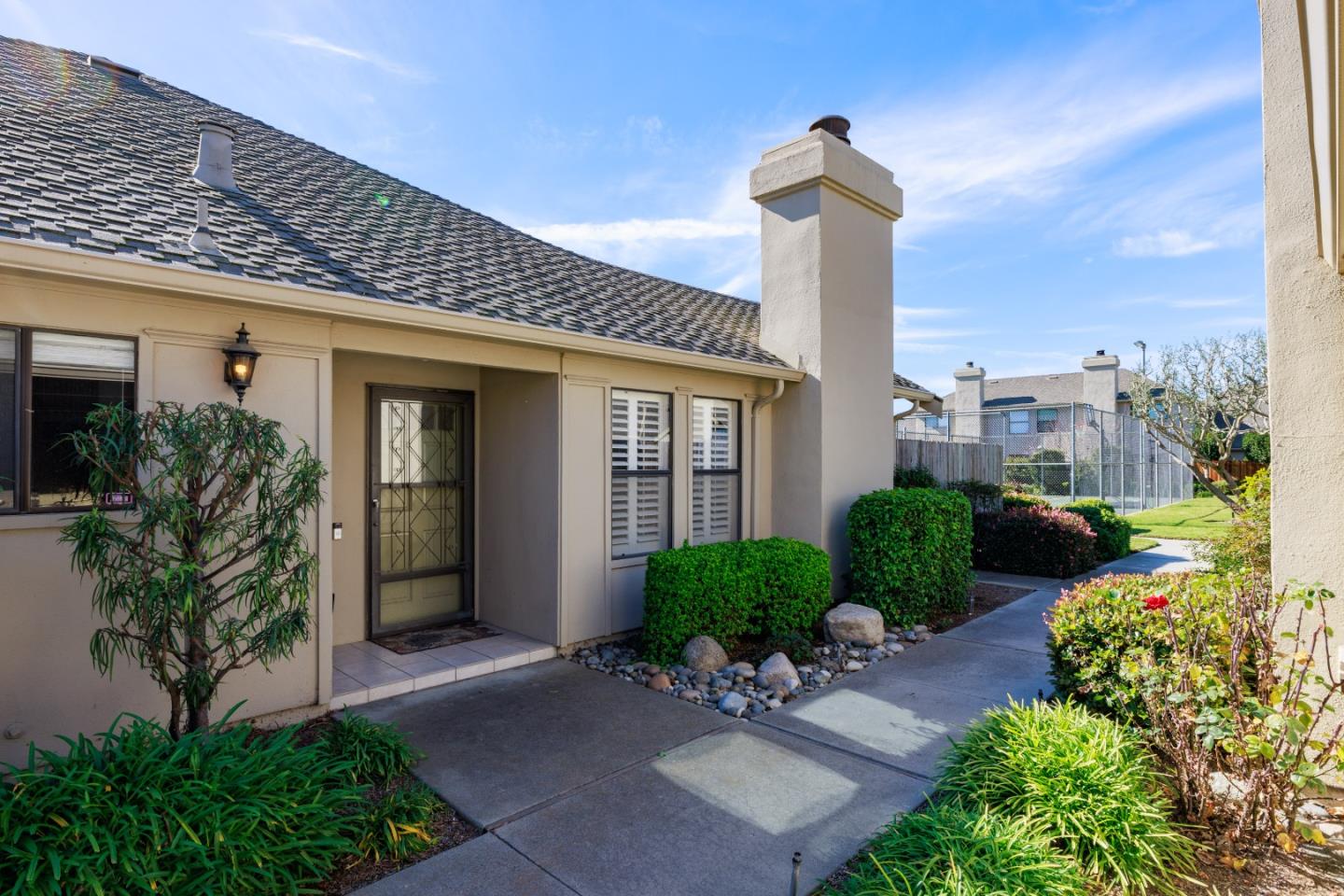 Detail Gallery Image 3 of 41 For 120 Nissen Rd #4,  Salinas,  CA 93901 - 2 Beds | 2 Baths