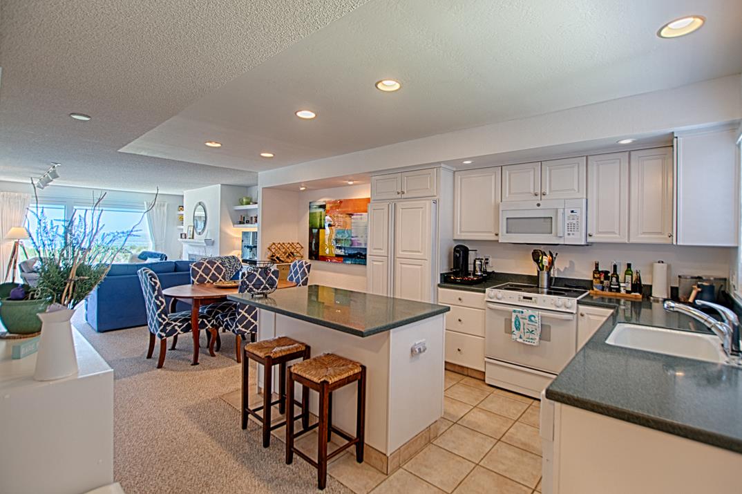 Detail Gallery Image 6 of 19 For 101 Shell Dr #182,  Watsonville,  CA 95076 - 2 Beds | 2 Baths