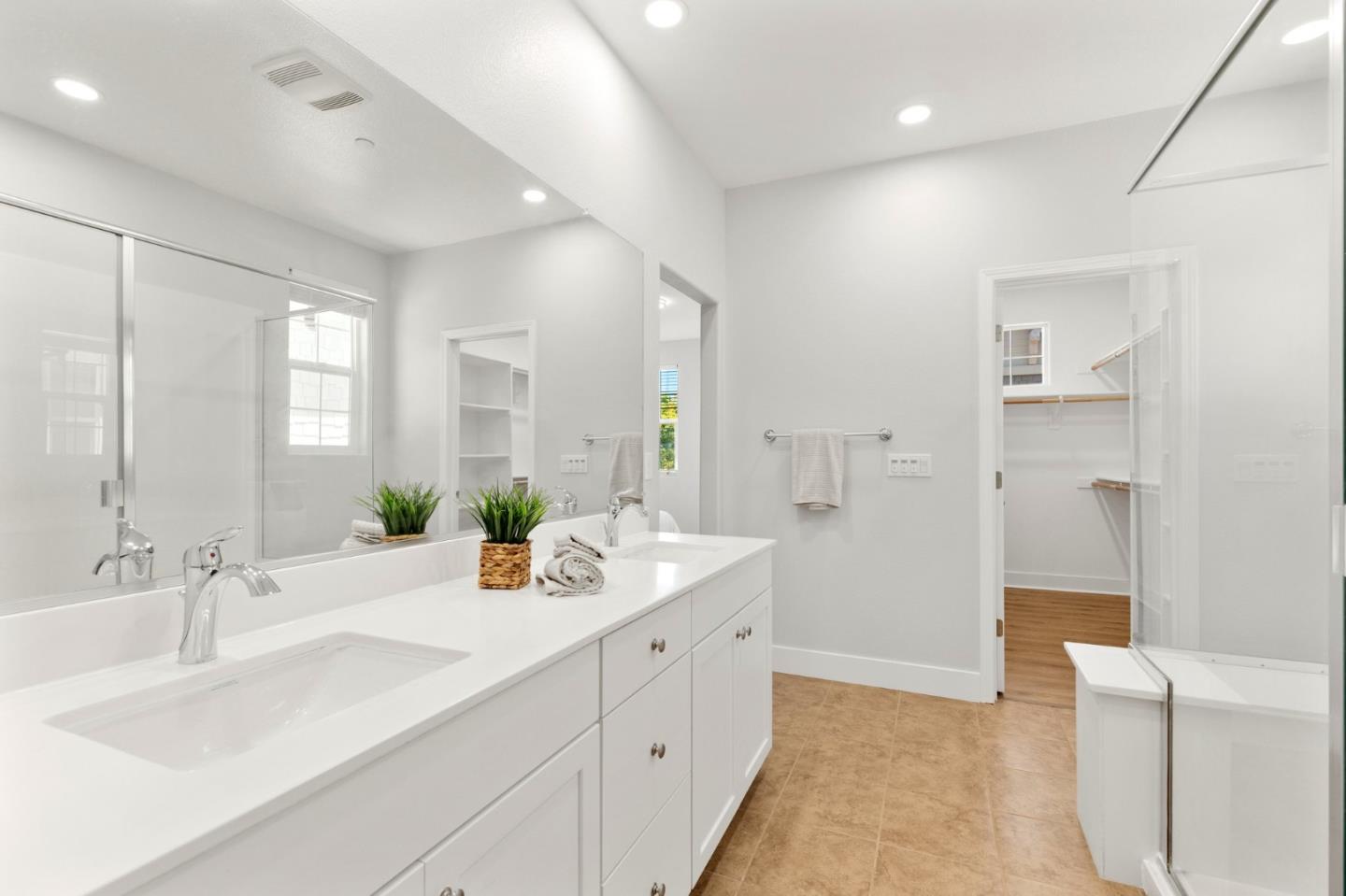 Detail Gallery Image 23 of 49 For 24253 Nora Cir, Hayward,  CA 94545 - 4 Beds | 2/1 Baths