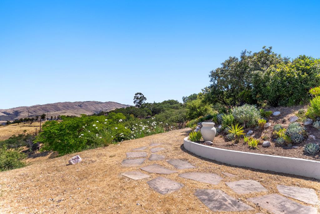 Detail Gallery Image 16 of 32 For 34901 Sky Ranch Rd, Carmel Valley,  CA 93924 - 2 Beds | 1 Baths