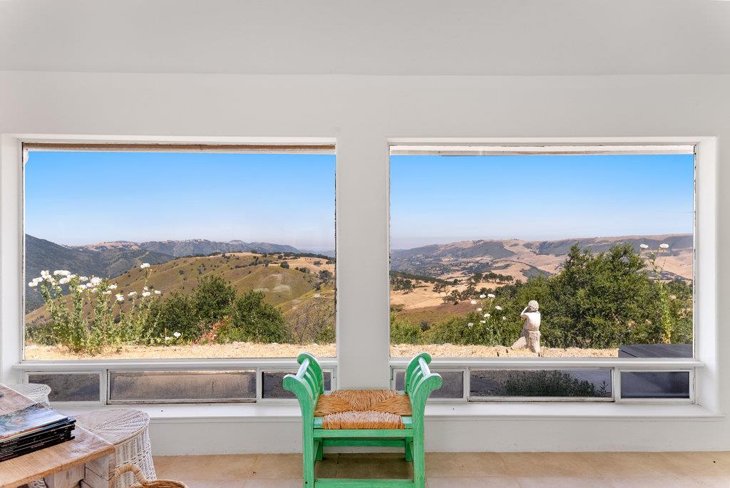 Detail Gallery Image 6 of 32 For 34901 Sky Ranch Rd, Carmel Valley,  CA 93924 - 2 Beds | 1 Baths