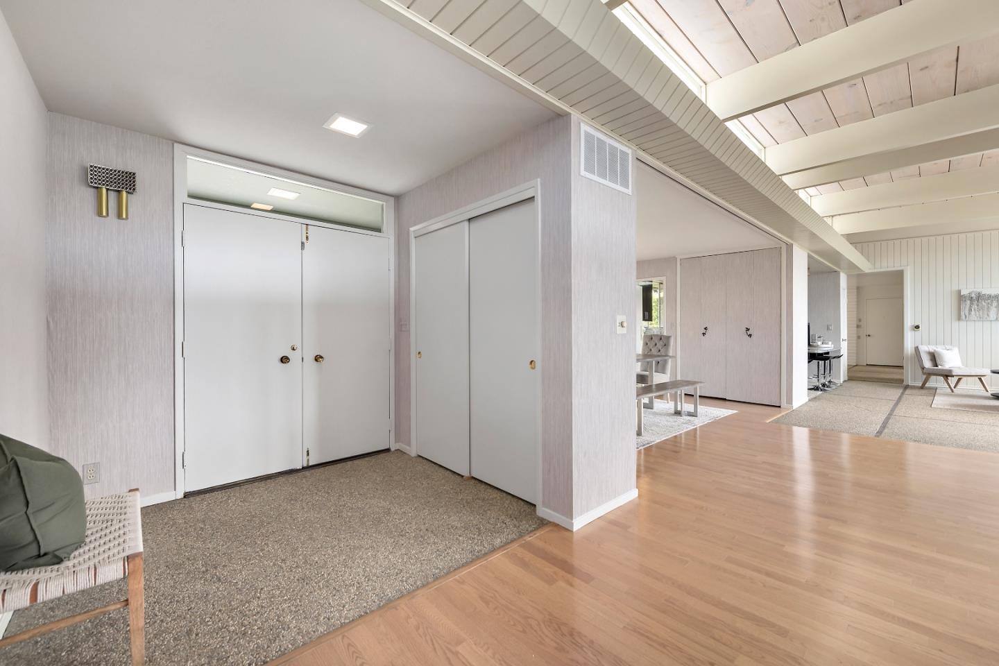 Detail Gallery Image 11 of 41 For 25111 La Loma Dr, Los Altos Hills,  CA 94022 - 7 Beds | 4/1 Baths