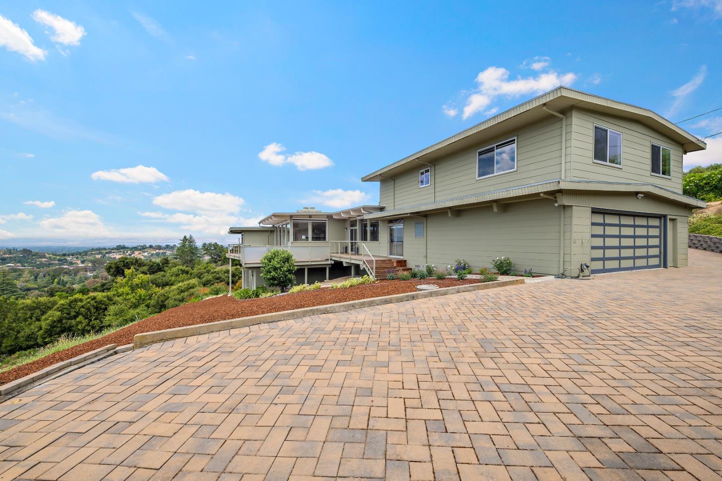 Detail Gallery Image 34 of 41 For 25111 La Loma Dr, Los Altos Hills,  CA 94022 - 7 Beds | 4/1 Baths