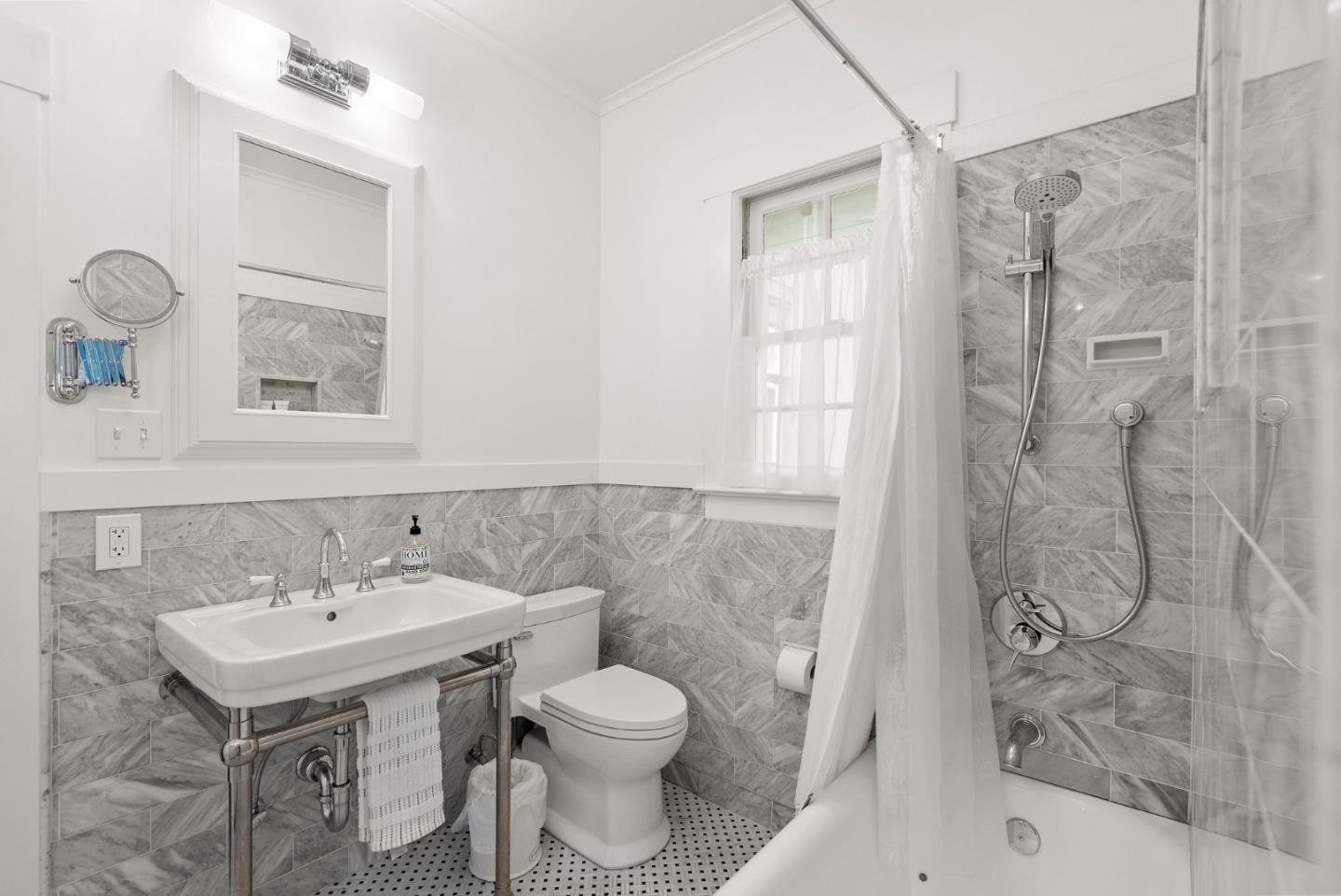 Detail Gallery Image 31 of 51 For 1252 Sierra Ave, San Jose,  CA 95126 - 3 Beds | 1/1 Baths