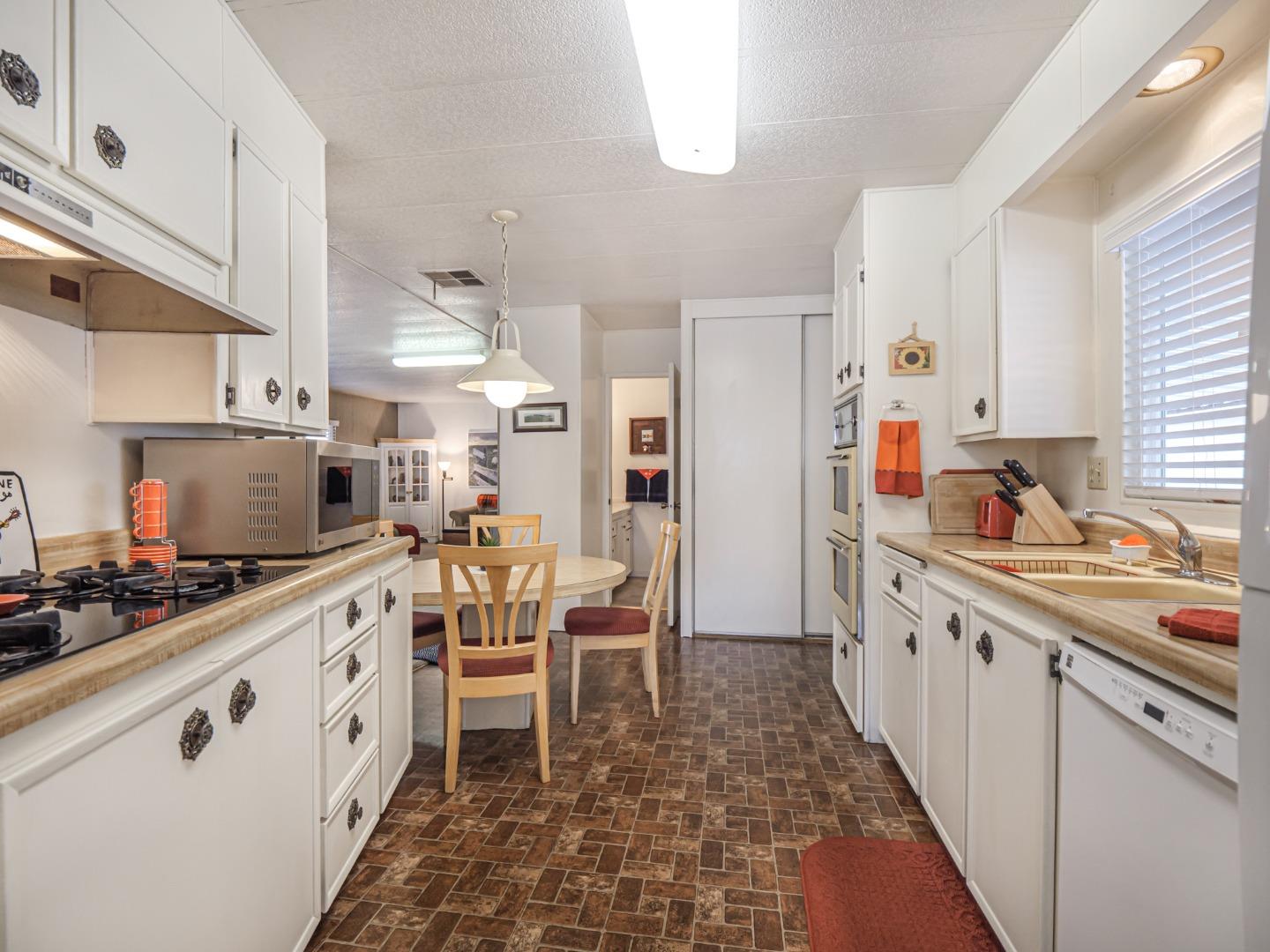 Detail Gallery Image 20 of 55 For 2655 Brommer St #26,  Santa Cruz,  CA 95062 - 2 Beds | 2 Baths